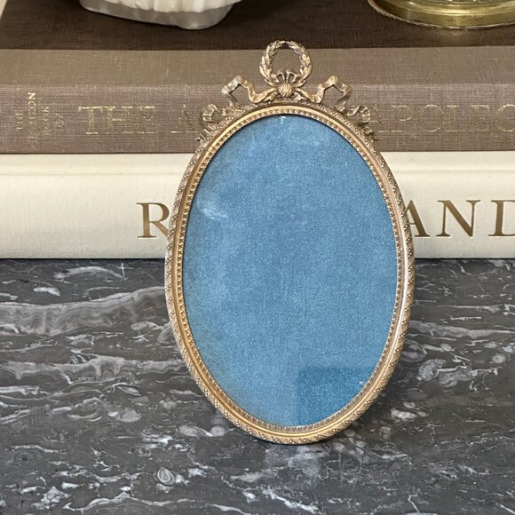 Antique (19th Century) French Bronze Oval Frame - Picture 3 of 9